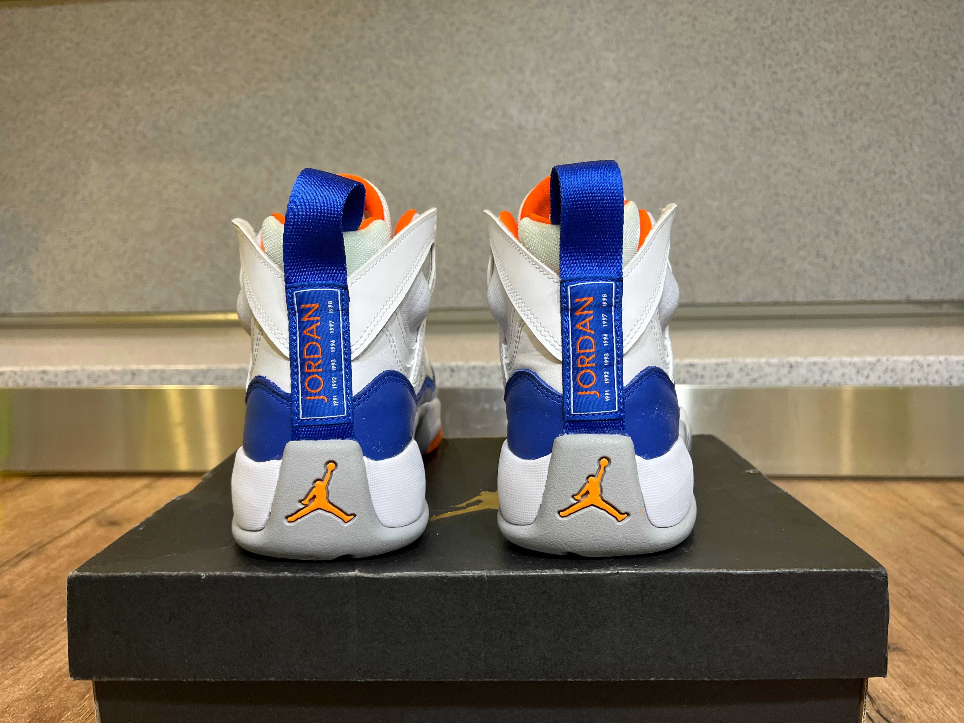 ОРИГИНАЛНИ *** Nike Air Jordan Jumpman Two Trey / Knicks White Royal