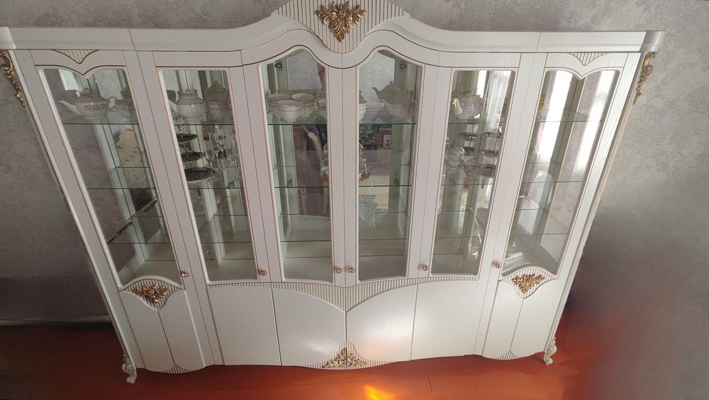 Шкаф целый и невредимый