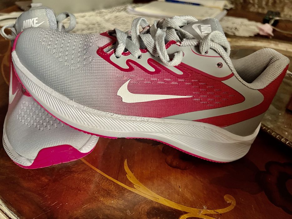 Asidasi Nike, ne. 37