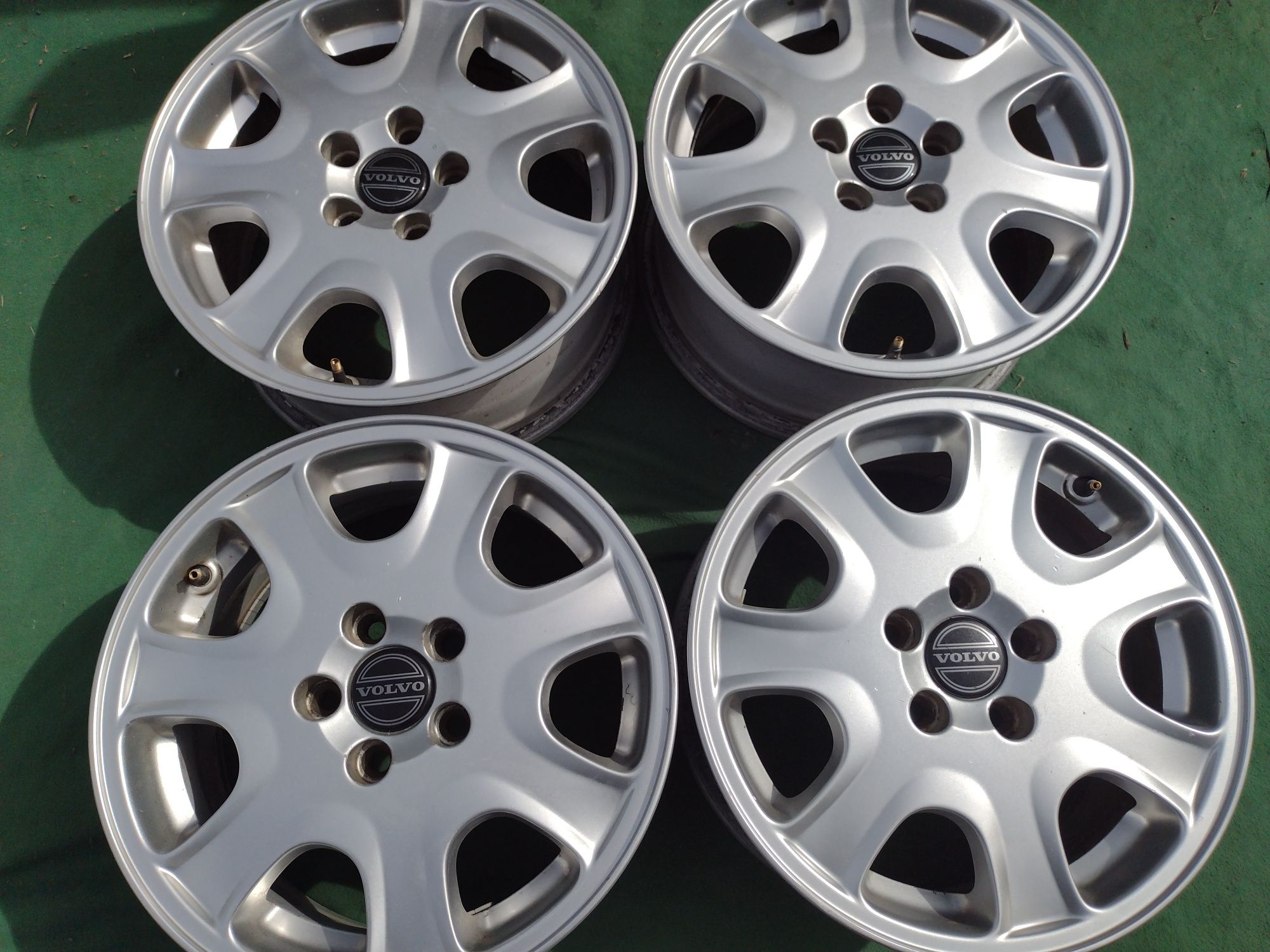 Перфектни 16-5х108 ЕТ49 7j Volvo S60
