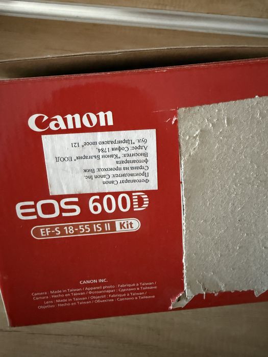 Canon EOS 600D фотоапарат