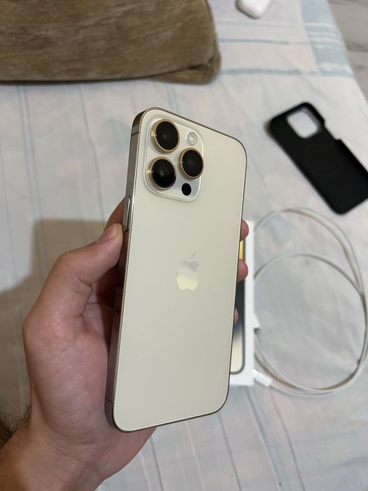 Iphone 14 pro max Gold