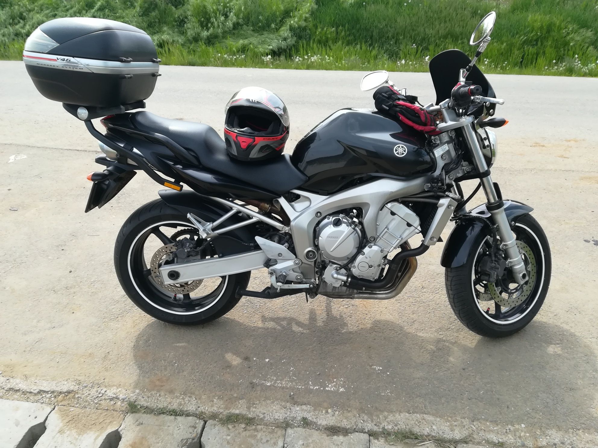 Yamaha Fazer 600