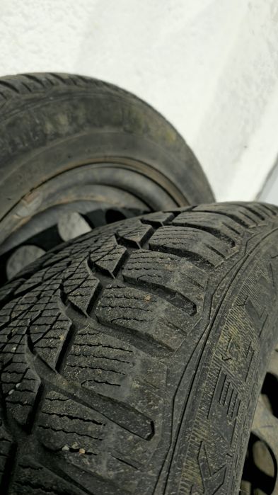 Vând roți VW R16 cu anvelope de iarnă