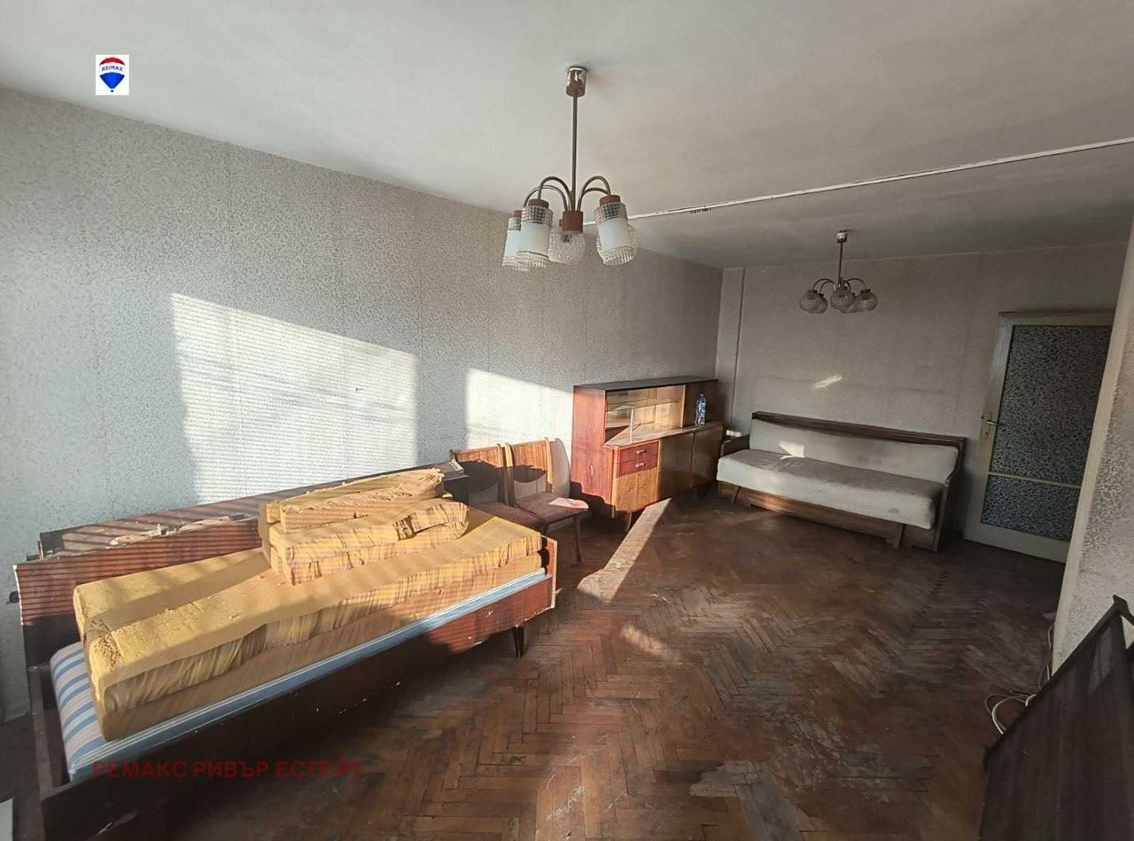 Продава се Двустаен апартамент в Русе, Родина 2 - 62 кв.м за 1049 €/кв.м - Снимка #4