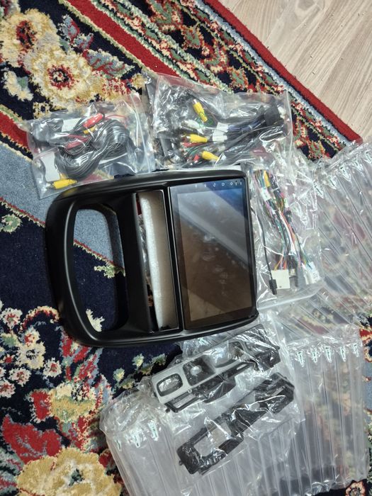 Магнитола возможно от Renault Duster