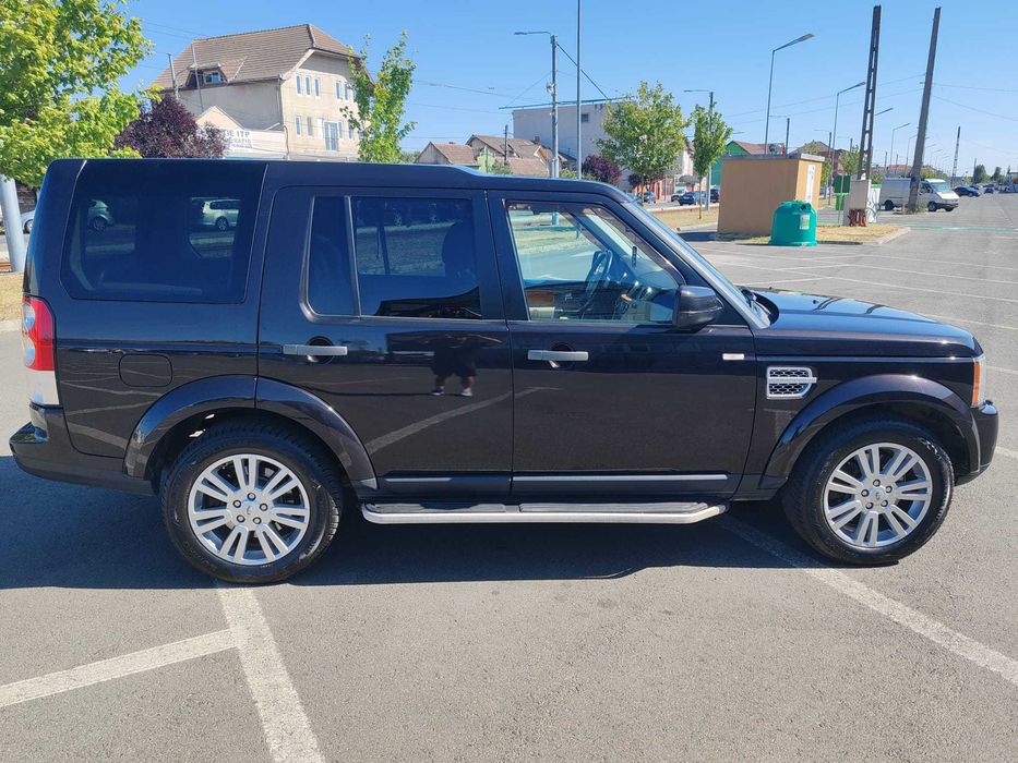 Land Rover Discovery 4