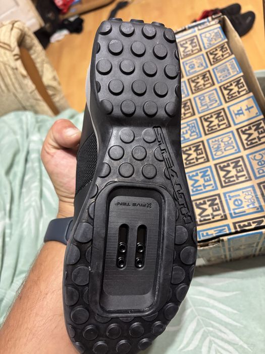 Pantofi de ciclizm 44