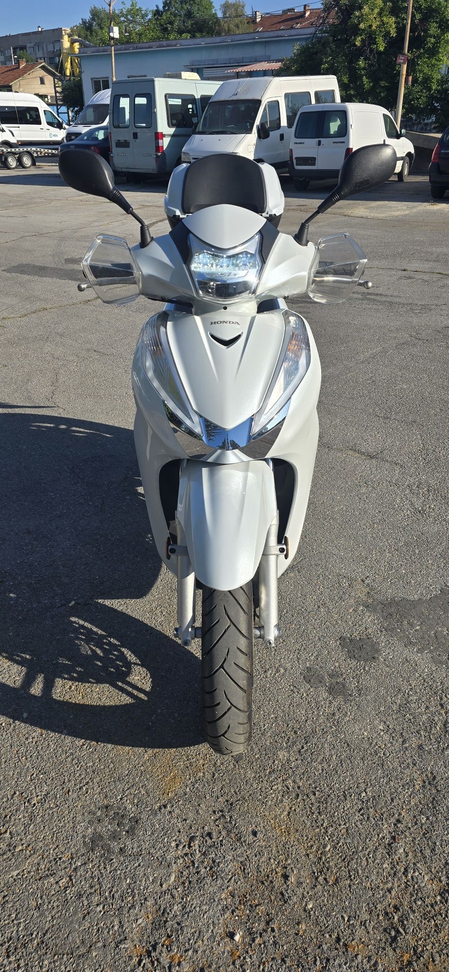 Скутер Honda SH-300i