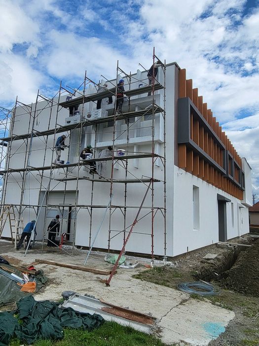 Firmă de amenajări – renovări  apartamente/case/spații comerciale
