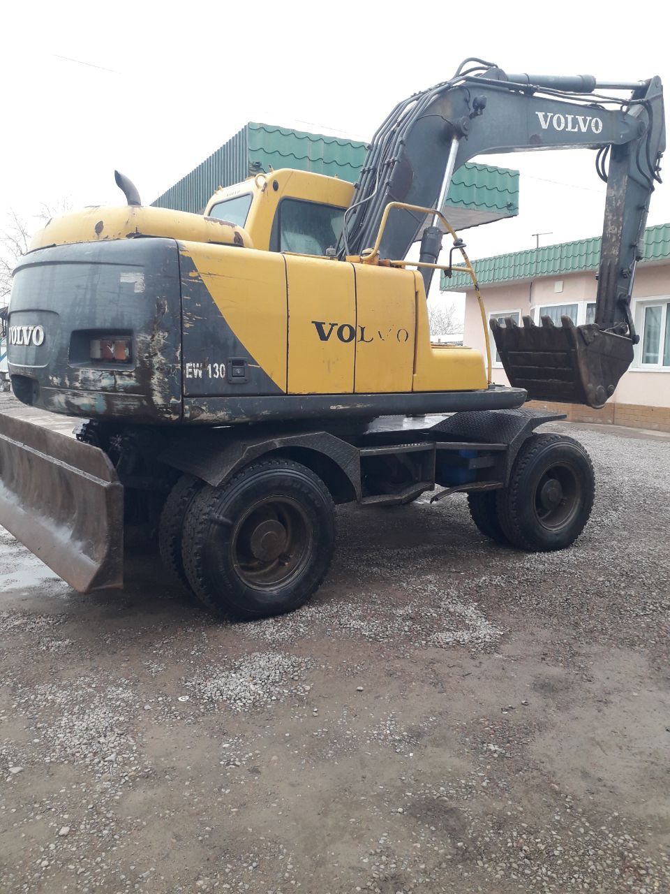 Ekskavator volvo