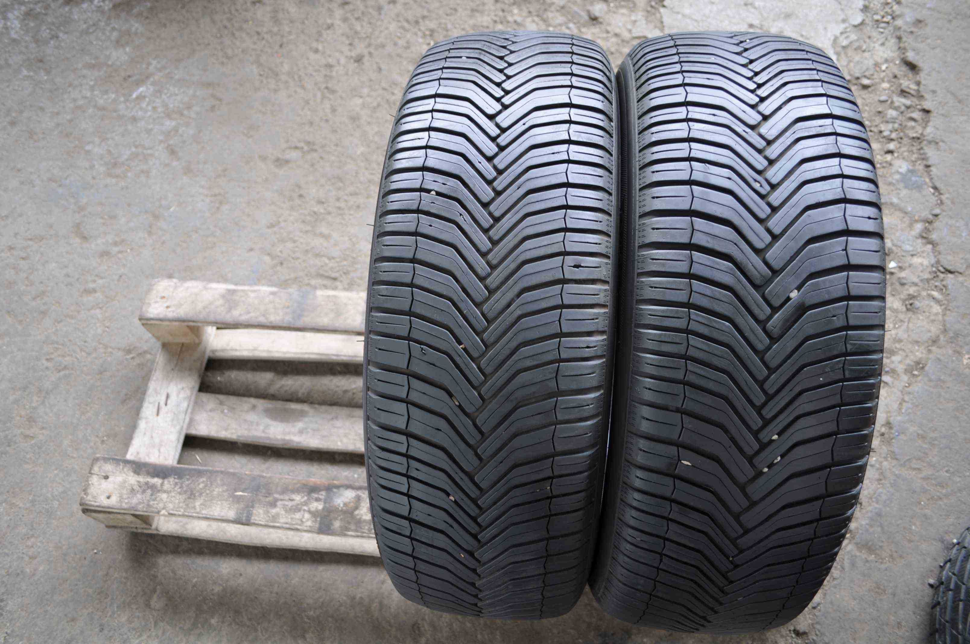 SET 2 Anvelope All Season 225/60 R18 MICHELIN CrossClimate SUV