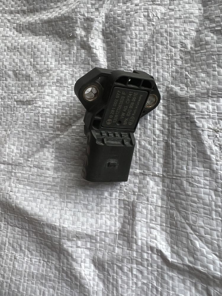 Senzor presiune aer supraalimentare cod motor cffb 0 281 002 977