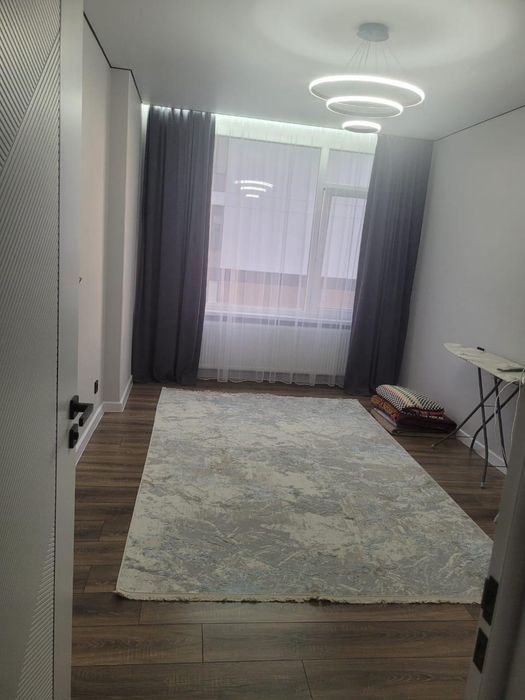 Сдам комнату в двухкомнатной квартире с новым ремонтом. Левый берег