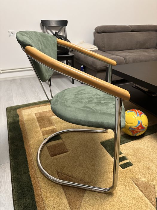 Scaun comod, trainic, nefolosit