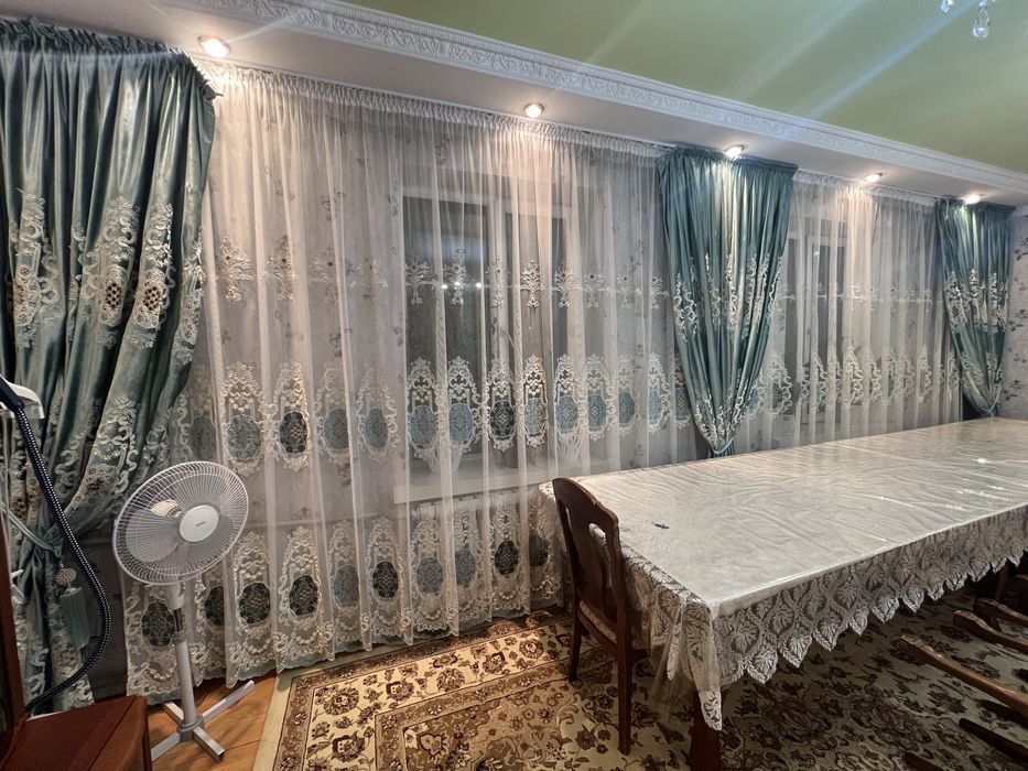 Продам шторы с портье.