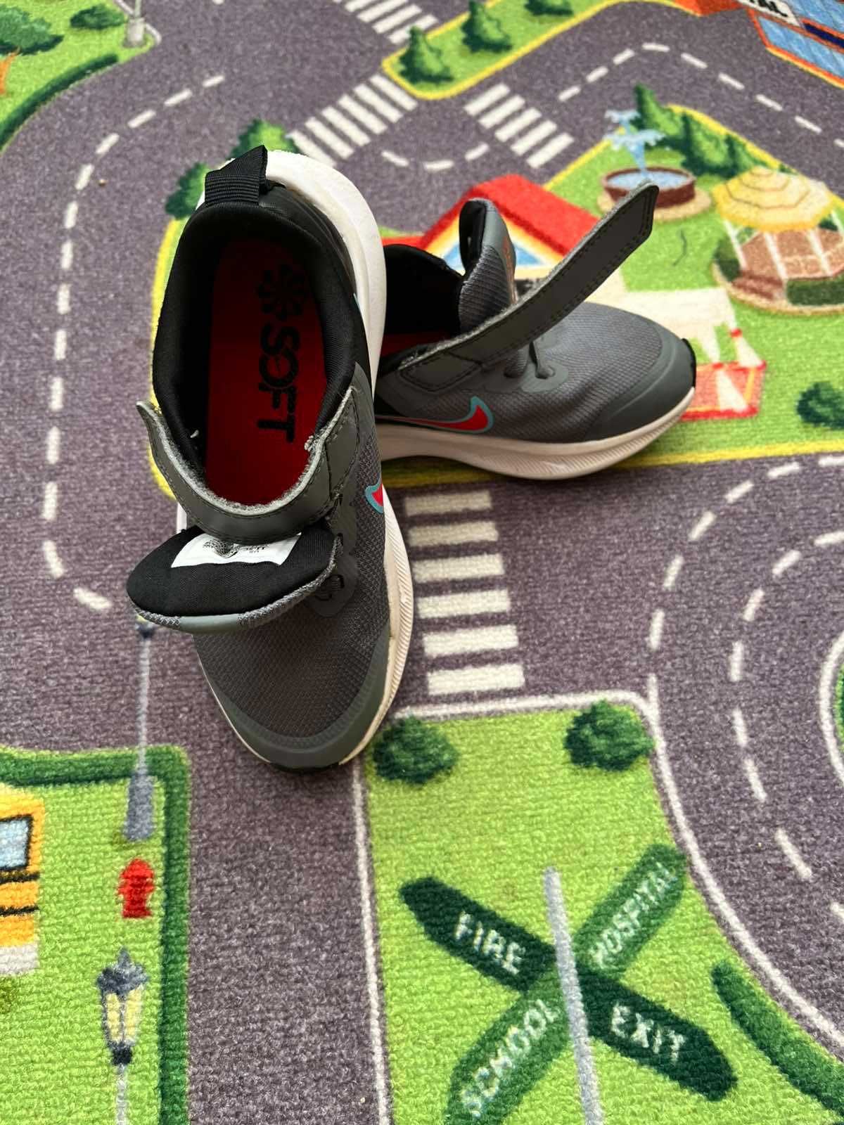 Детски маратонки Nike
