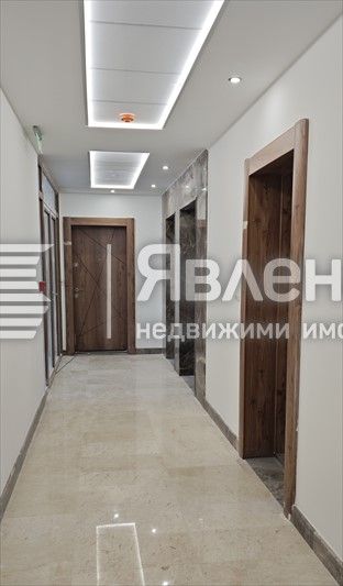 Предлага се без комисионна за купувача!!!

Агенц