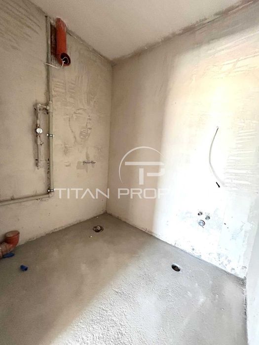 Продава се Тристаен апартамент в Пловдив, Остромила - 122 кв.м за 1282 €/кв.м - Снимка #7