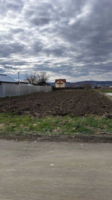 Teren intravilan 2 parcele de 600mp Avrig