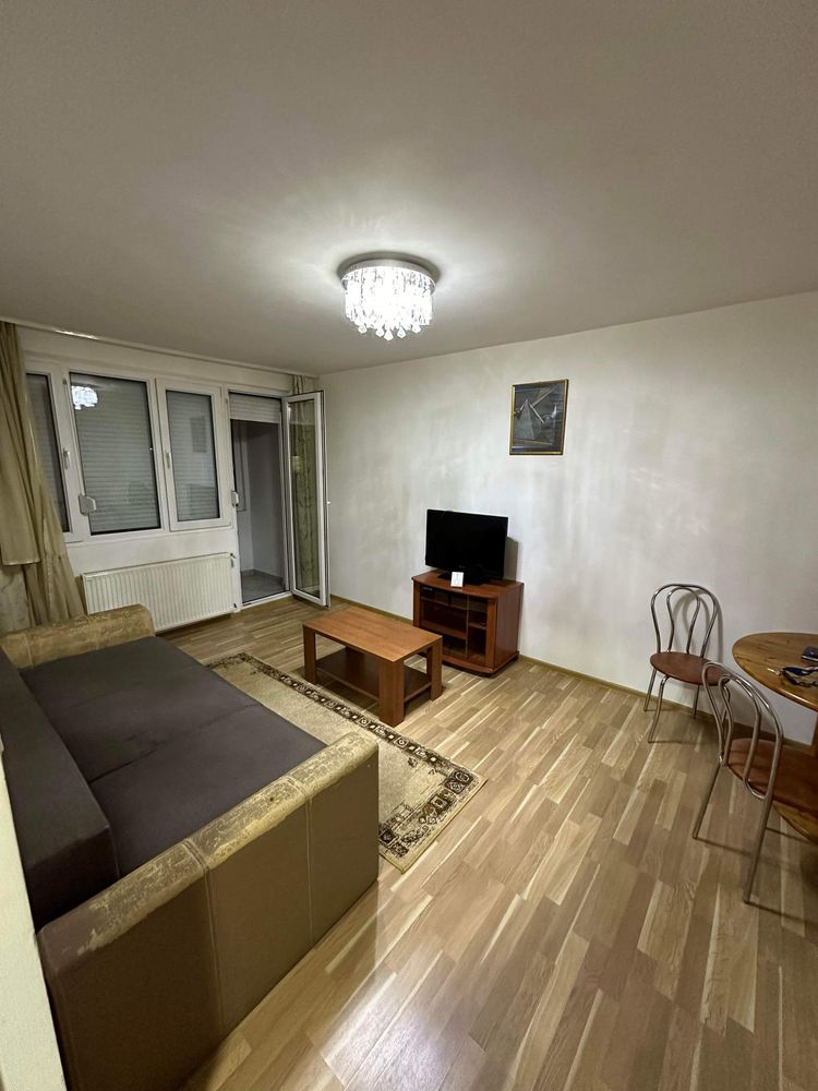 Apartament 3 camere decomandat cu loc parcare si garaj Complex