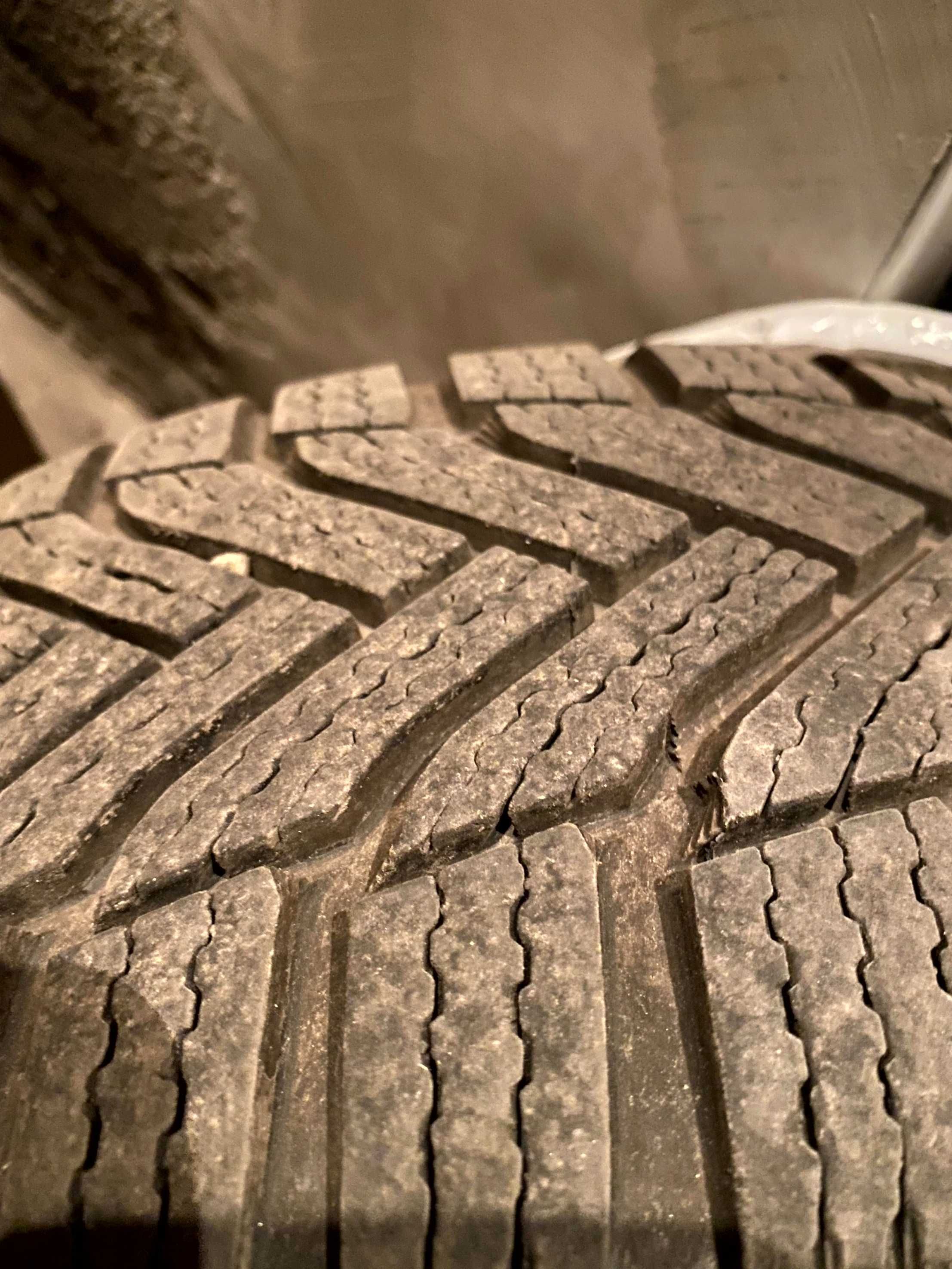 Продавам 4 гуми MICHELIN ALPIN 6 205/55 R16 със стоманени джанти