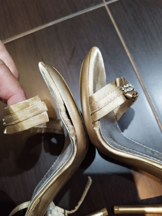 Sandale ocazie superbe mărimea 39