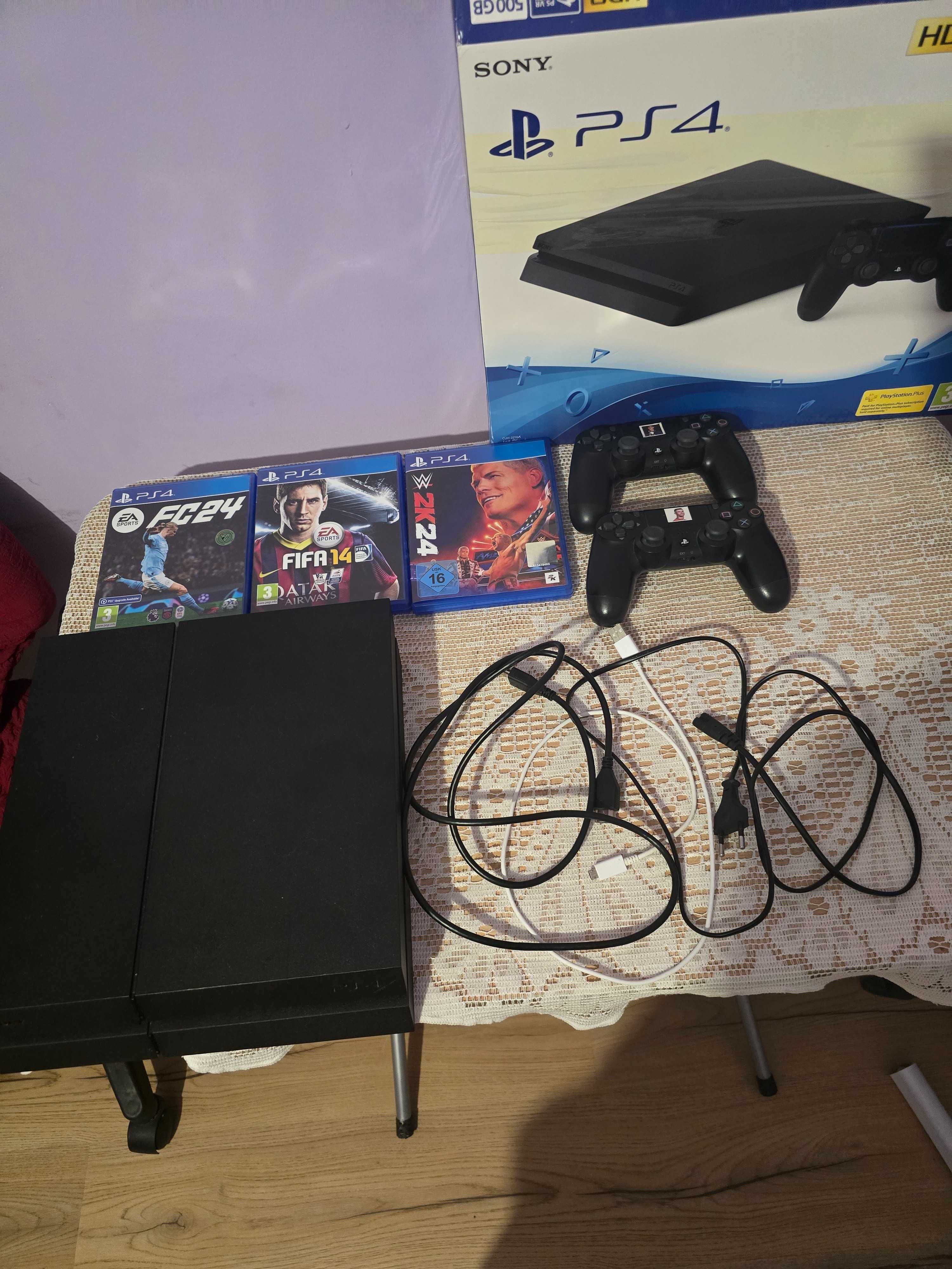 Плейстейшън 4 с 2 джойстика и всички кабели и 3 игри подарък