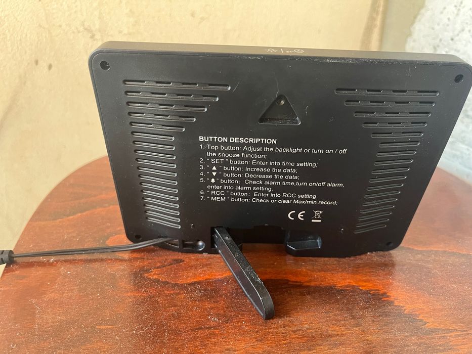 Дигитален радио сверяем часовник.Метеорологична станция