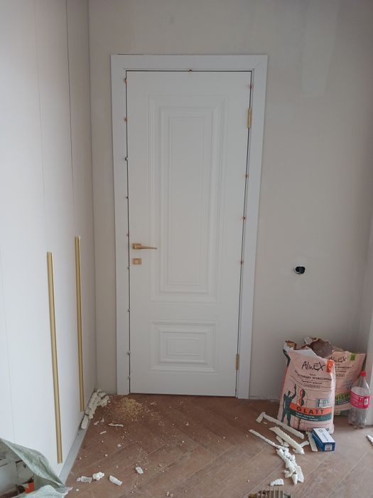 Устанавливаем межкомнатных дверей