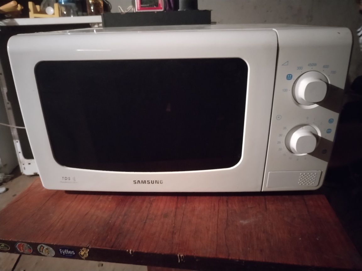 Микроволновка Samsung