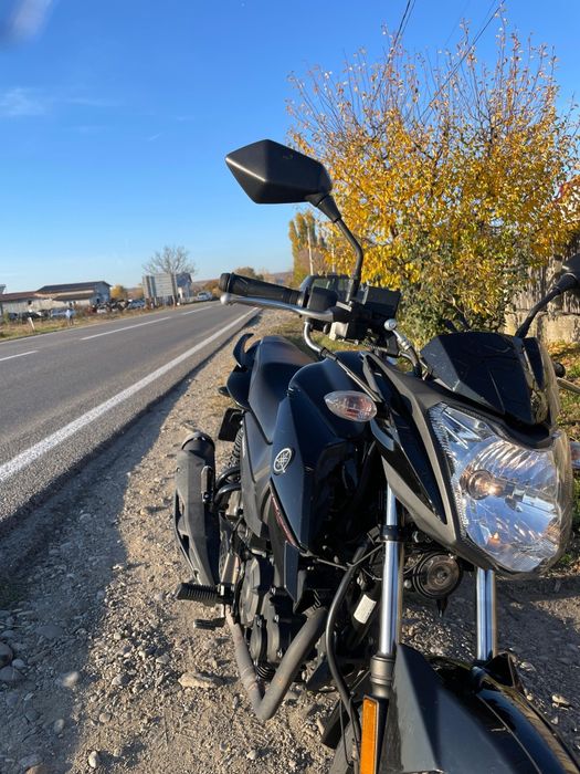 Motocicleta Yamaha YS 125