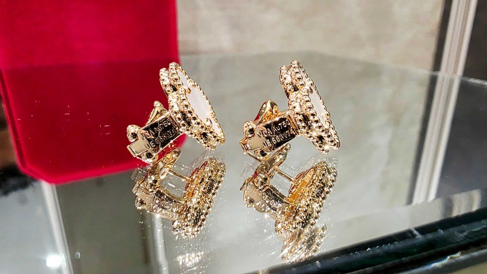 Van Cleef & Arpels VCA Rose Gold Mother of Pearl Alhambra Дамски Обеци