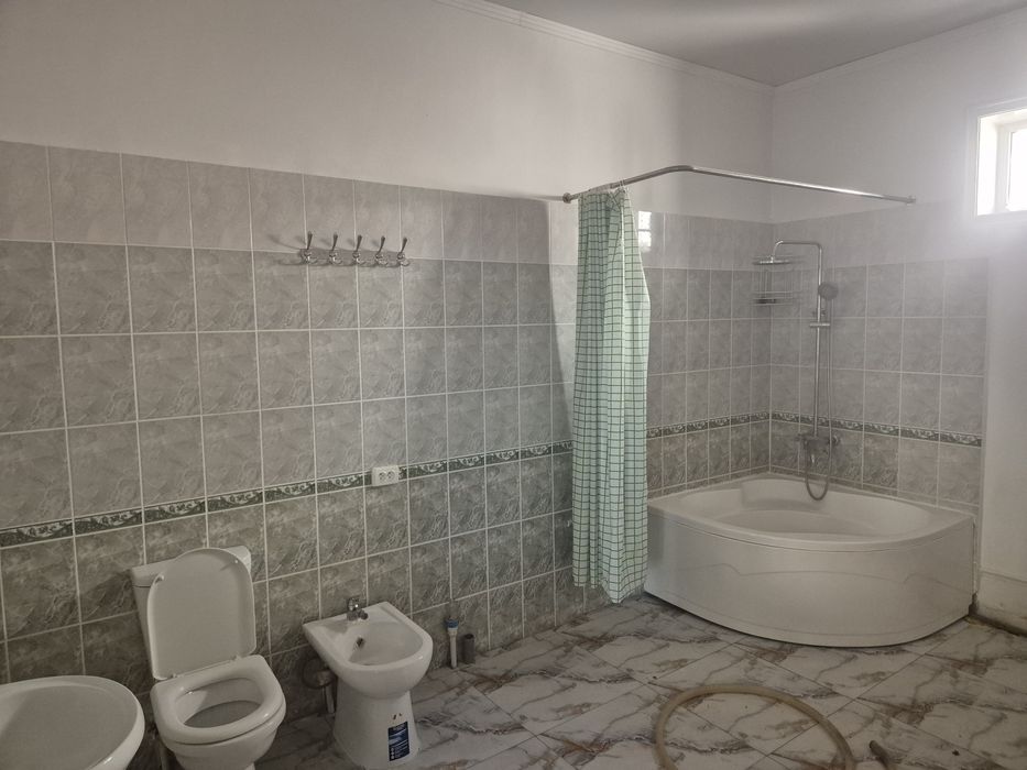 Ховли жой сотилади