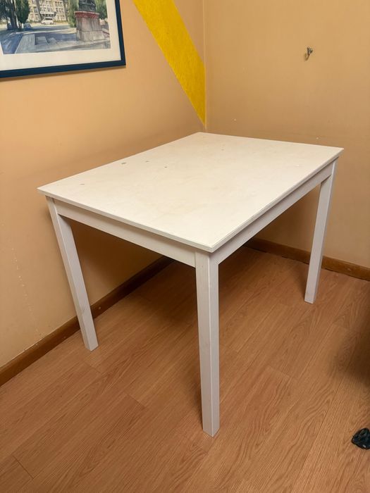 Продаю стол Ikea