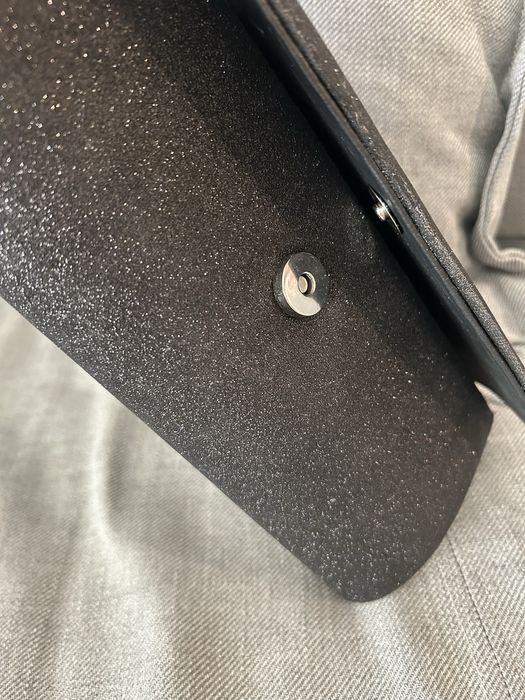 Официален дамски клъч