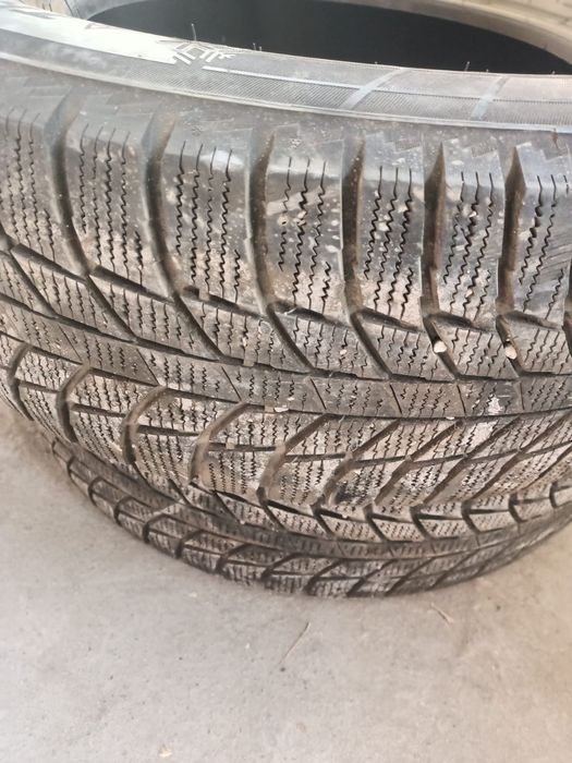 Шины зимние в отличном состоянии