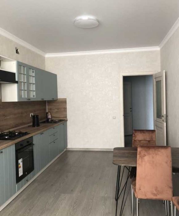 Дава се под наем Тристаен апартамент в Пловдив, Южен - 90 кв.м за 290.7 € - Снимка #2