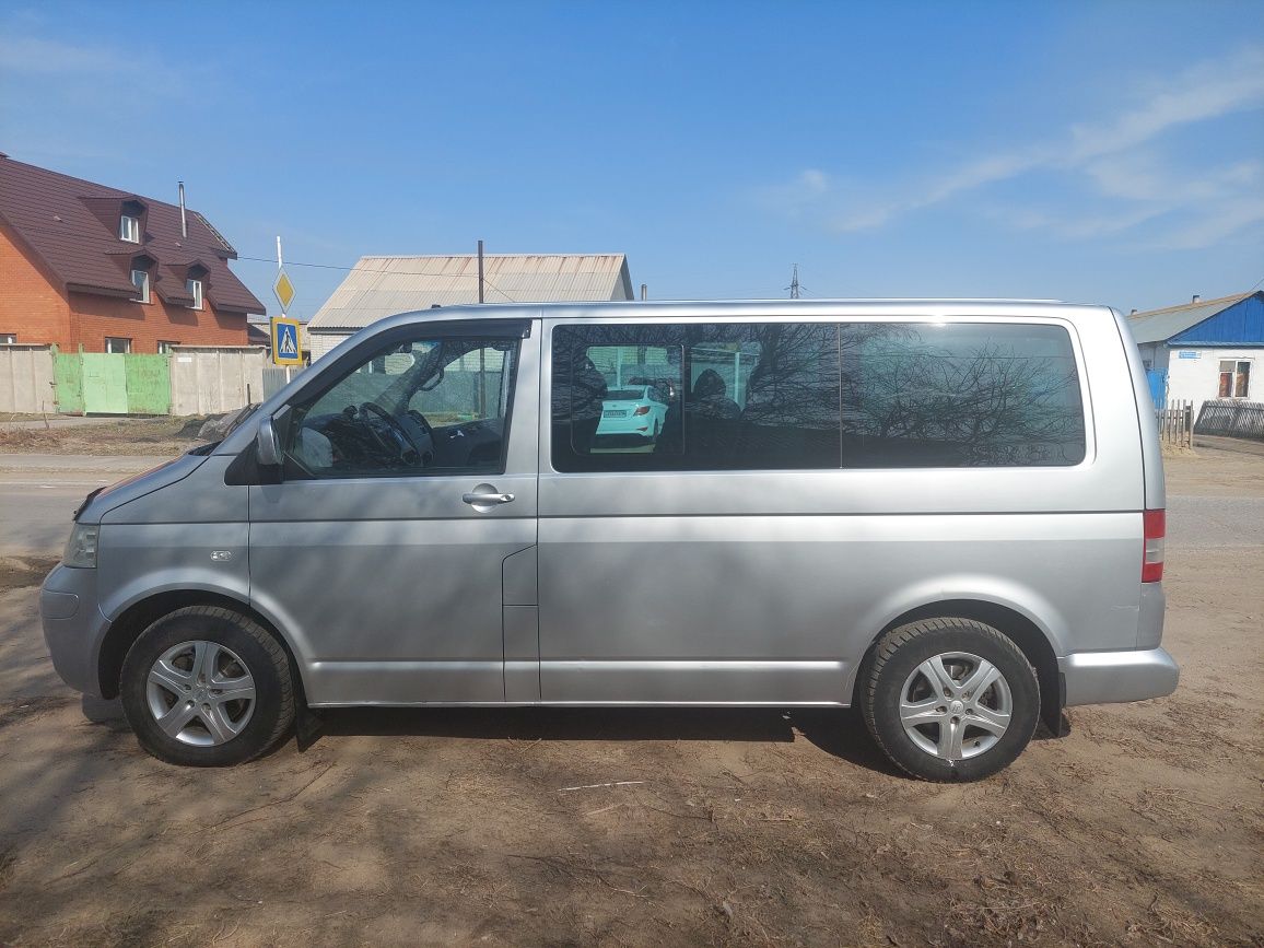 Volkswagen Caravelle 2006г.в.