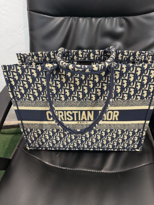 Малко протмоне черни