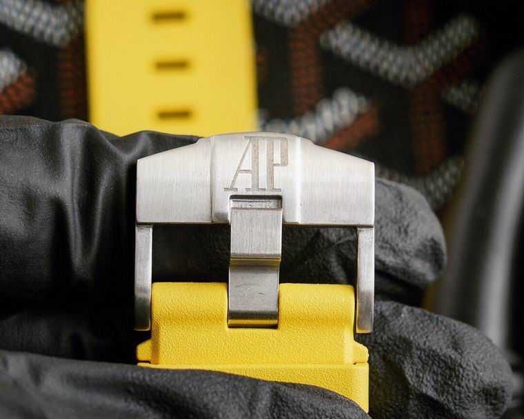 Audemars Piguet Royal Oak Offshore Diver с автоматичен механизъм