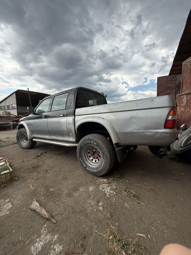 Mitsubishi L200