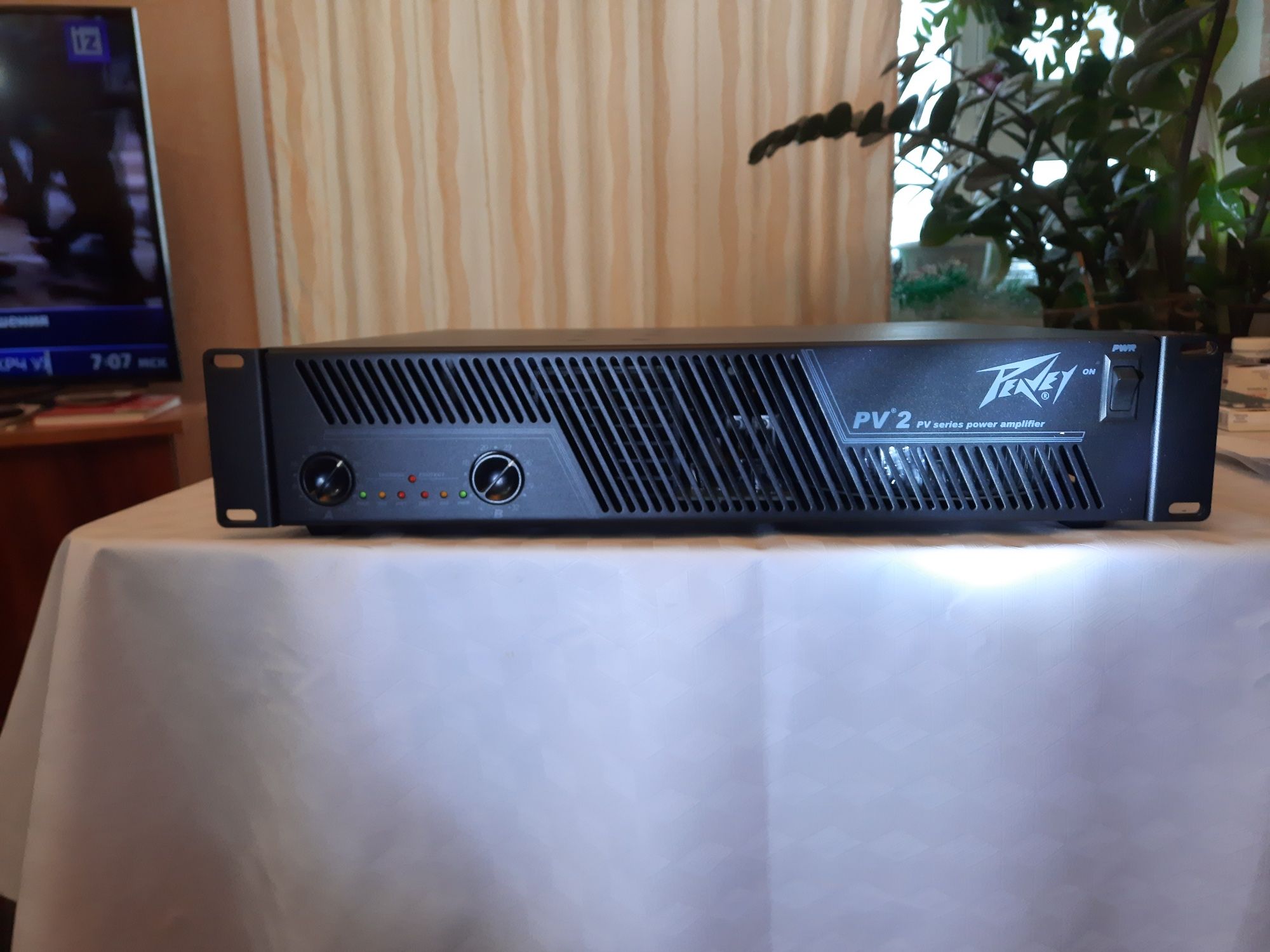 Продаю усилитель мощности Peavey PV2, 2000W