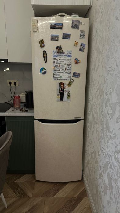 Холодильник LG  Продается!