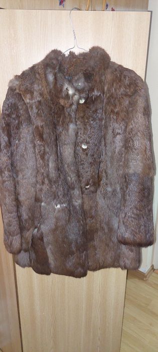 Haina dama din blana de iepure