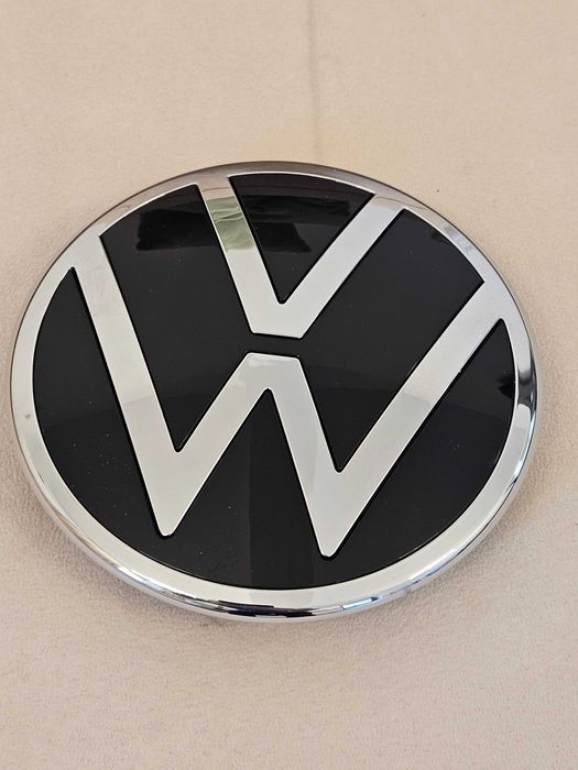 Emblema Sigla Frontala FARA Radar VW Volkswagen Golf 8 5H0853601D