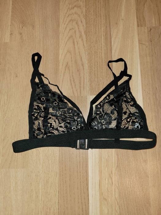 Sutien din dantela negru