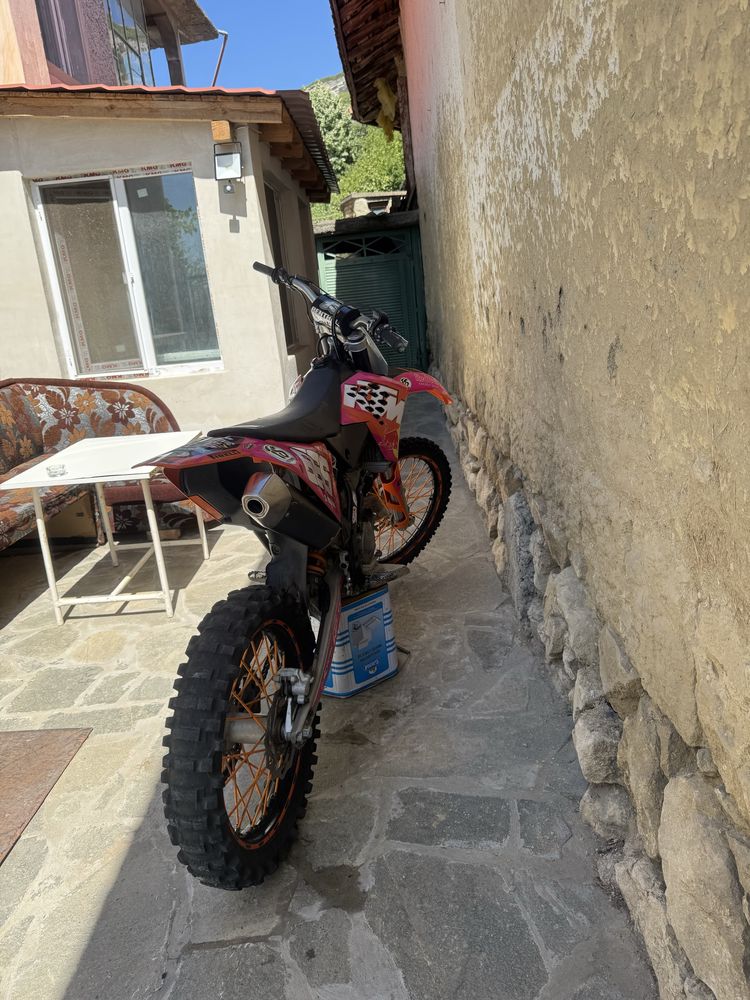 Продавам КТМ 250 sx-f 2010г  СПЕШНО !!!