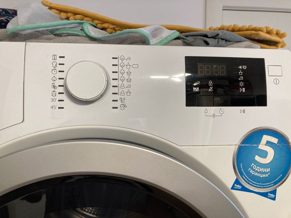 Продавам сушилня беко 8 килограма А++