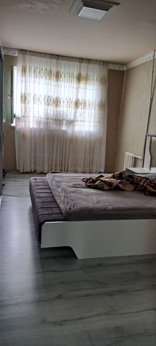 Uy sotiladi 6 xonali